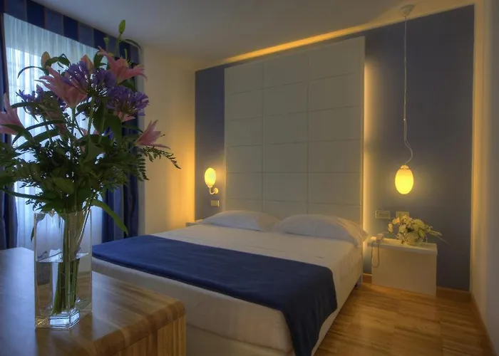 Point Hotel 3*