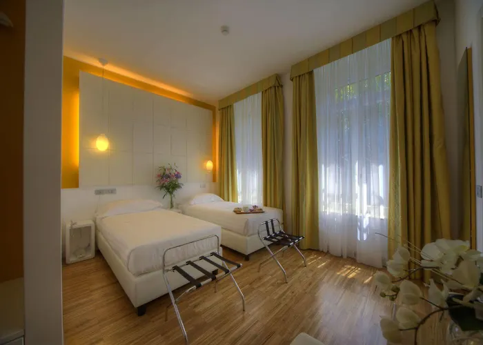 Point Hotel 3*